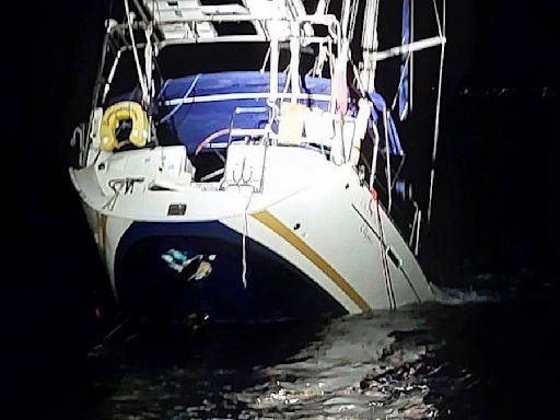 Moment Brit's boat sinks after being attacked by ORCAS off Gibraltar