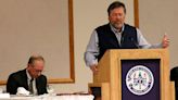 Duck Dynasty's Alan Robertson leads prayer at 2022 Ashland Community Prayer Breakfast