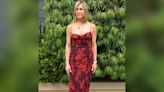 Jennifer Aniston verzaubert als stilvolle Lady in Red