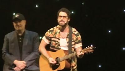 Video: Darren Criss Performs 'I Wanna Be Like You' From THE JUNGLE BOOK