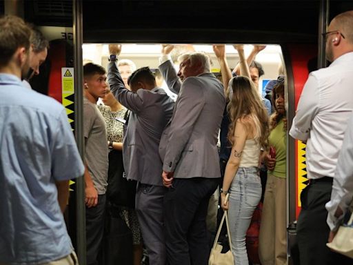 It's going to be inferno hell on Tubes tonight with severe delays and closures