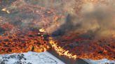 Una nueva erupción volcánica pone en alerta a Islandia: evacúan una zona turística por el avance de la lava