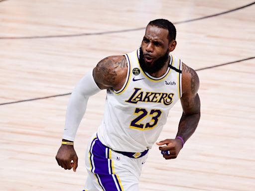 BREAKING: LeBron James signs new R1.9 billion Los Angeles Lakers deal