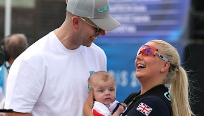 Amber Rutter wins Olympic skeet shooting silver three months after giving birth
