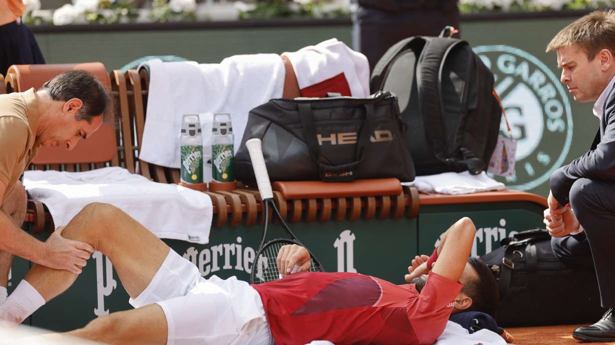 Novak Djokovic withdraws from the French Open with an injured right knee