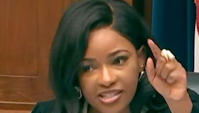 Jasmine Crockett Exposes GOP's Ukraine 'Misinformation' In Under 2 Minutes