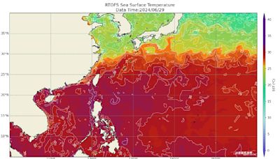 海水熱到發燙「一片紅通通」！台灣海峽熱飆30度 粉專：壓制颱風發展