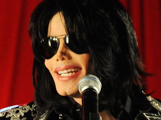 Michael Jackson Was A Half-Billion Dollars In Debt When He Died: Court Docs