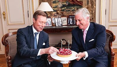 Las curiosas imágenes de Felipe de los belgas y Enrique de Luxemburgo celebrando juntos su cumpleaños