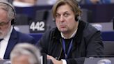 La Policía registra el despacho en Bruselas del eurodiputado de extrema derecha, Maximilian Krah