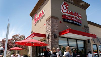 Instead of raising prices, California fast food restaurants should do this, franchisee says