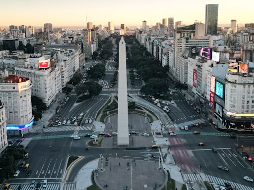 "Contundencia" del sindicalismo argentino en un paro desigual contra el ajuste de Milei