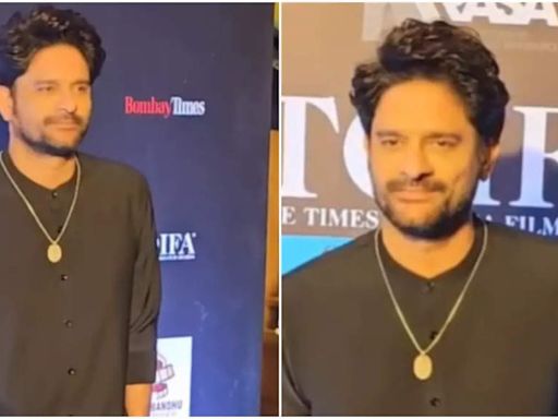 Jaideep Ahlawat makes heads turn with his jaw-dropping transformation at TOIFA OTT Awards 2023 in Mumbai - WATCH | Hindi Movie News - Times of India