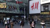 Major UK shopping centre evacuated after 'security threat'