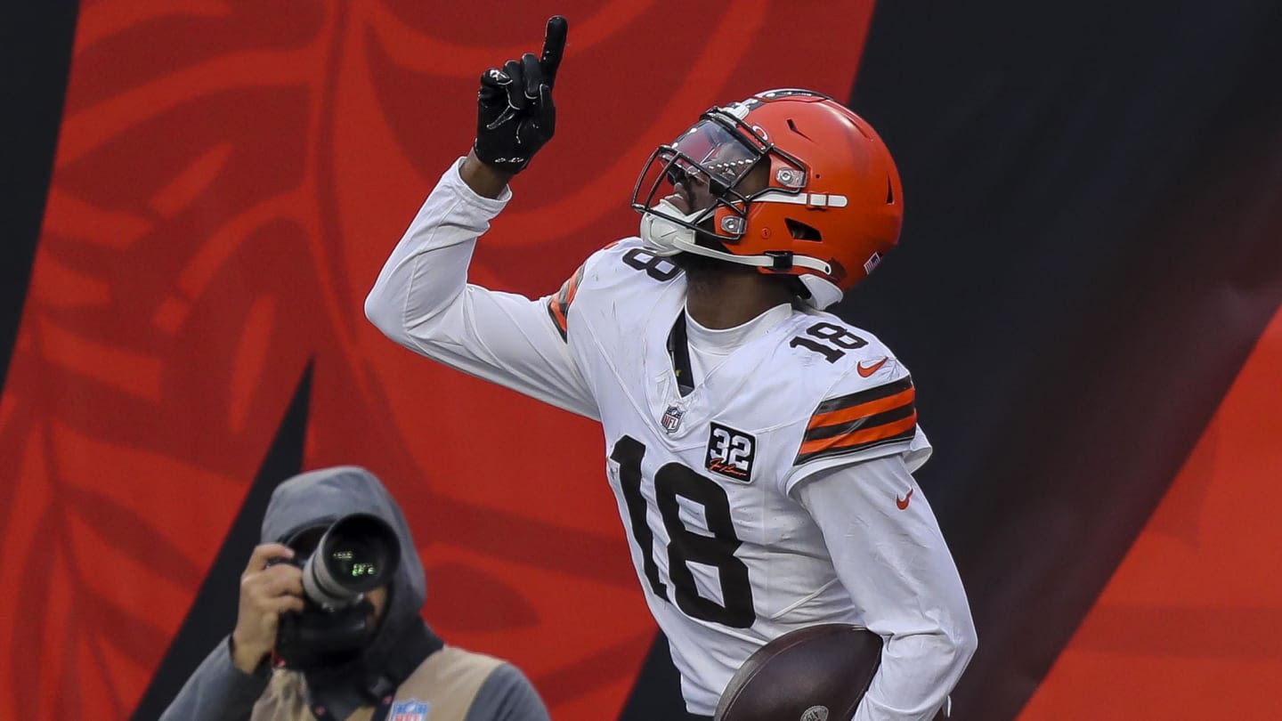 Cleveland Browns OTAs Day Two: David Bell's Sticky Hands And Nathaniel Watson's Interception