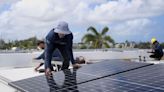 El auge de la energía solar en Puerto Rico está en riesgo, advierten sus defensores