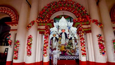 Hindus in Bangladesh observe quiet Durga Puja this year amid ongoing unrest