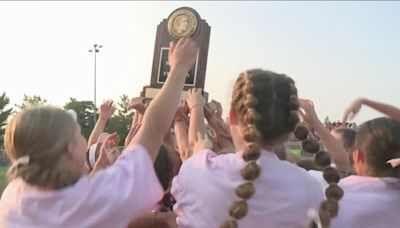 Van Meter wins state softball, Martensdale-St. Marys loses heartbreaker