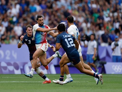Powerhouse Fiji dominates U.S. in rugby sevens to lead Pool C. Team USA is in 3rd