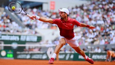 Novak Djokovic quiere volver al tenis "lo antes posible" tras someterse a una operación de rodilla