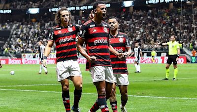 Flamengo supera o Atlético-MG em noite de "olé" no Brasileirão