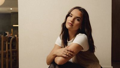 Jenna Raine Shares New Single 'Roses'