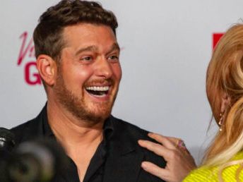 Michael Bublé makes hilarious offer to Canucks free agent target | Offside