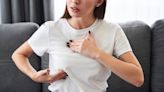 乳房痛≠乳癌？39歲女乳房自檢救命 醫師提醒定期檢查最重要 - 健康