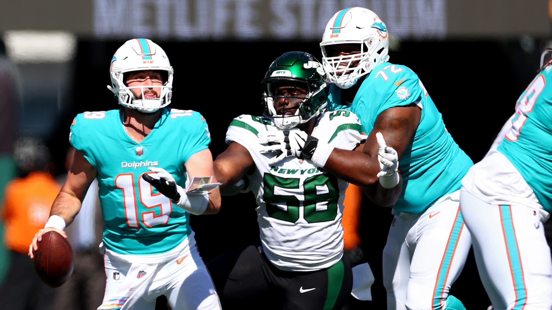 Dolphins Pushed to Sign Former $45 Million Rival as Early Season Insurance