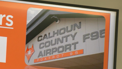 Calhoun County commissioners renewed airport manager’s contract