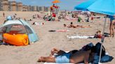¿Listos para la playa? Evita multas y revisa qué está prohibido llevar o hacer en las playas de Nueva York