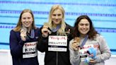 Meilutyte, Sjostroem, Hafnaoui y los relevos de Estados Unidos brillan al final