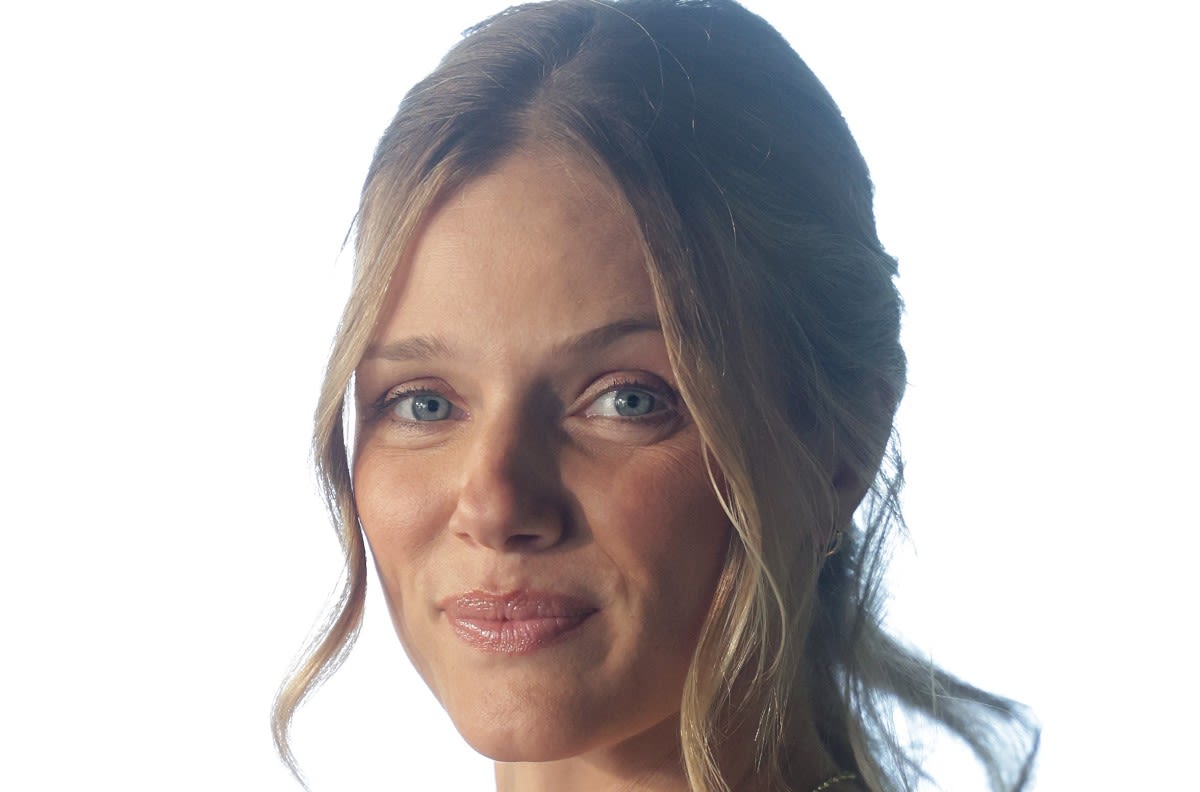 'Chicago PD' Alum Tracy Spiridakos Delights Fans With Photos From 'London Adventure'