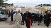 El arzobispo de València, Enrique Benavent visita el monasterio del Puig