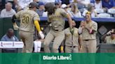 VIDEO | Fernando Tatis Jr. conecta su décimo jonrón, Padres vencen Reales