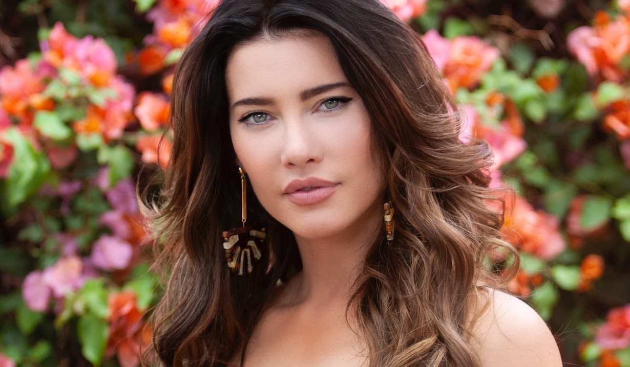 Bold & Beautiful’s Jacqueline MacInnes Wood Drops a Photo With Her Castmates That’d Make Steffy Groan