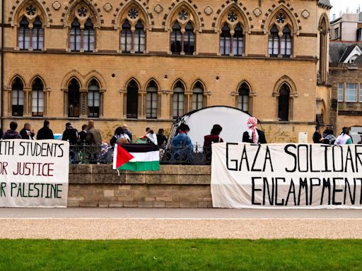 Oxford and Cambridge students set up Gaza protest camps