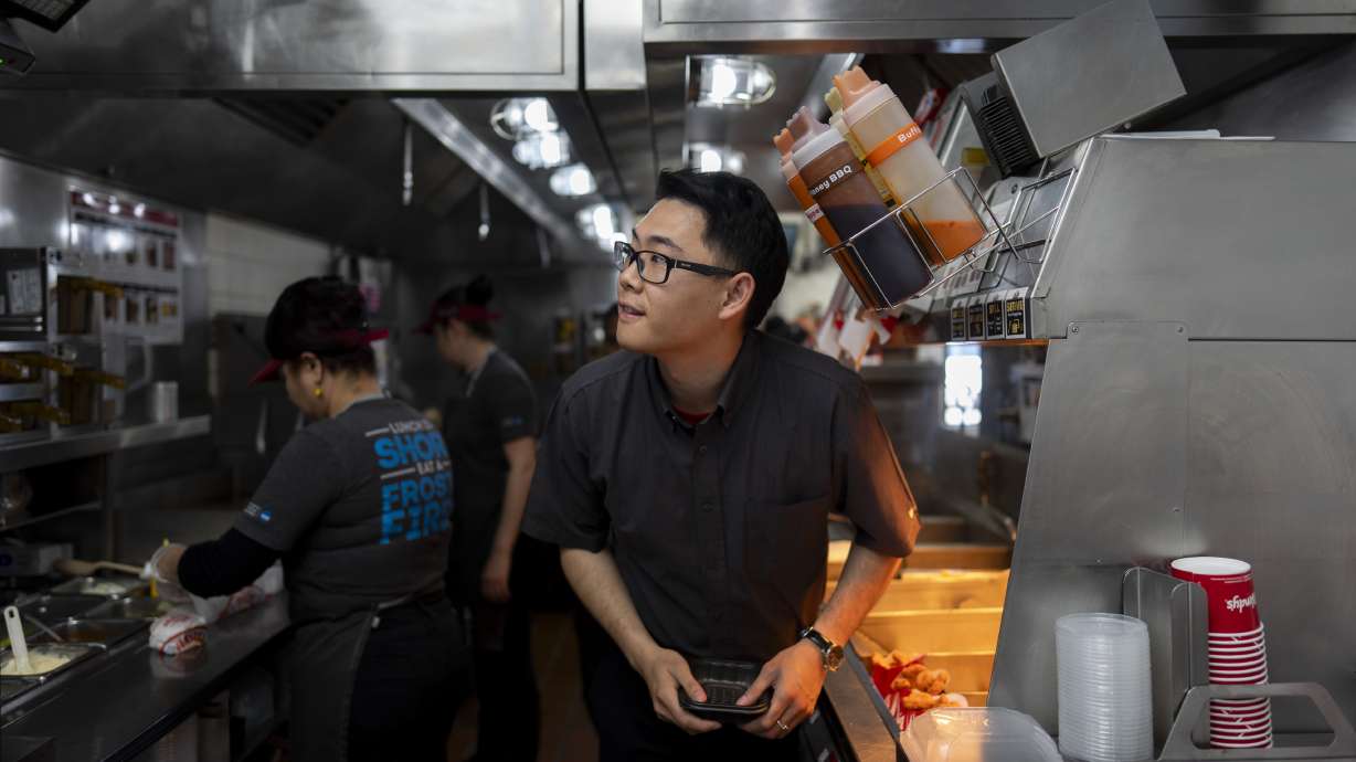 California fast food workers now earn $20 per hour. Franchisees are responding by cutting hours