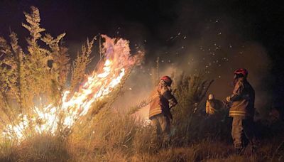 Bombeiros monitoram surgimento de novos focos de incêndio no Parque Nacional do Itatiaia: fogo destruiu o equivalente a 160 campos de futebol