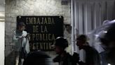 Maduro les dio un ultimatum a los diplomáticos argentinos para que dejen Venezuela y el Gobierno define qué hacer con los seis asilados