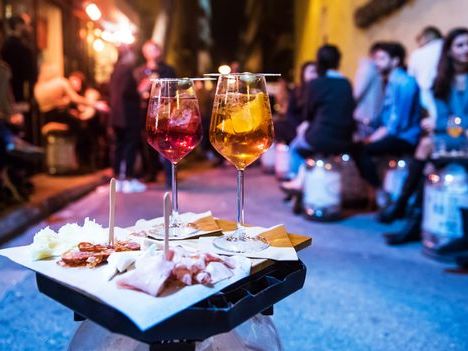 A mixology consultant's guide to finding the best cocktails in Athens