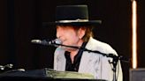 Bob Dylan thanks fans for being ‘music and art lovers’ on new tour