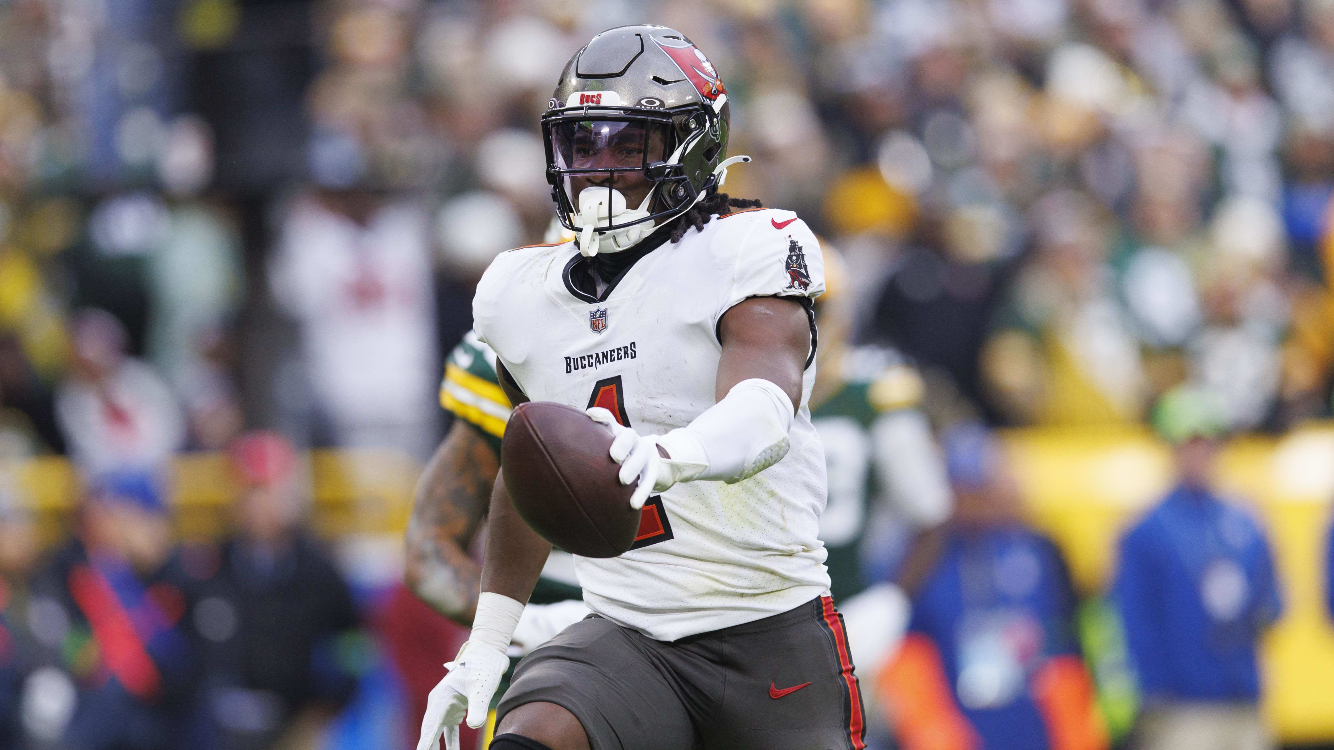 Rising Star Rachaad White Has Perfect Response to Buccaneers’ First Round Pick