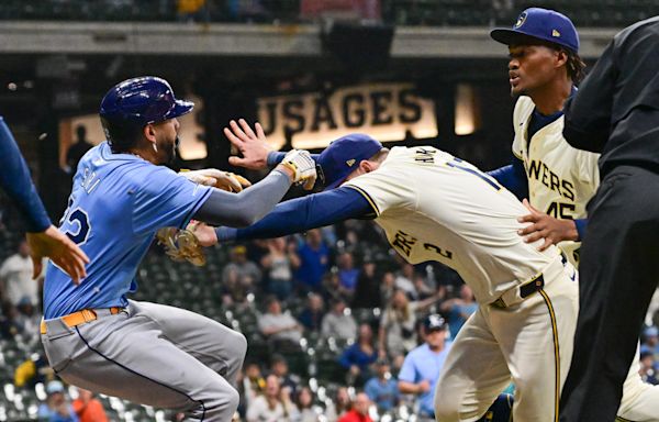 Benches clear during Brewers-Rays game, fight breaks out, punches thrown between Abner Uribe, Jose Siri