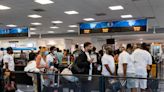 No está solo si cree que la fila en el Aeropuerto de Miami es larga. Este es el tiempo de espera