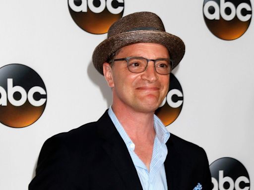 Joshua Malina's wife files for divorce after 28 years of marriage