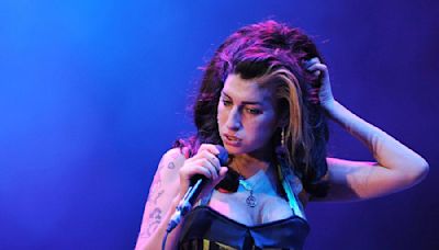 La muerte de Amy Winehouse: un calvario entre la soledad, el alcohol y las pifias - La Tercera