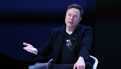 Elon Musk says Lucasfilm president is 'more deadly than the Death Star' for handling of 'Star Wars' franchise