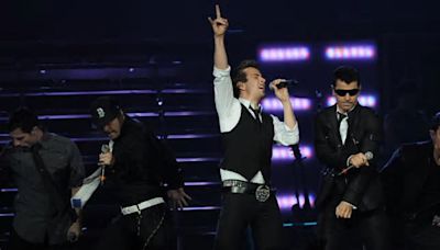 Timeless Tickets: Fans write reviews for Tiffany, New Kids on The Block show in '88 in Davenport