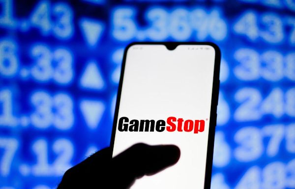 GameStop Stock Looks Ready To Level Up As Bulls, Bears Zoom In On Technical Patterns - GameStop (NYSE:GME)